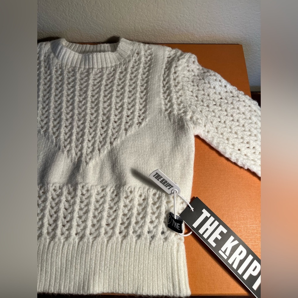 THE KRIPT -NWT  Cream Knit  crop Sweater size XS - Picture 2 of 6